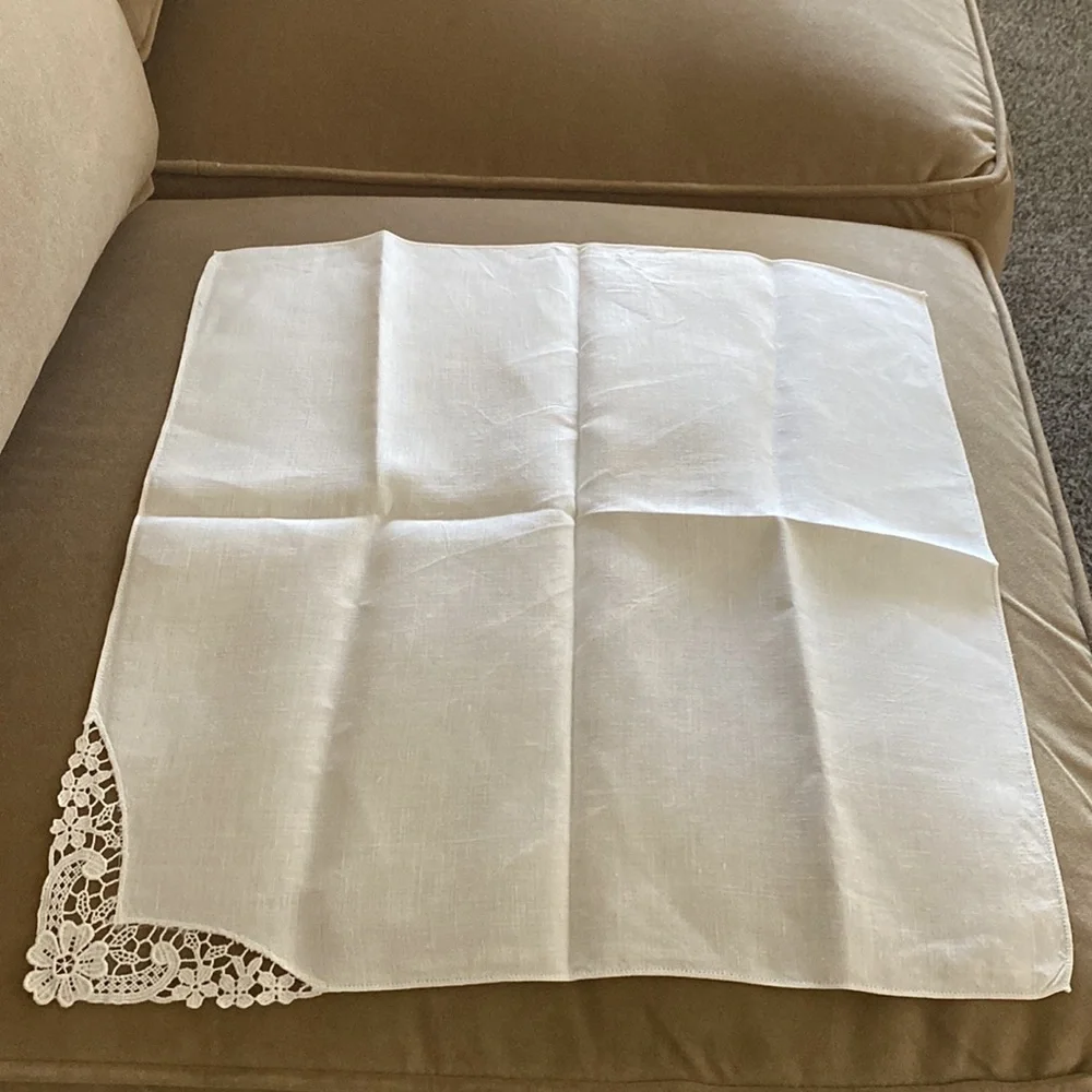 Set of 4 Gorgeous Vintage MCM White Crochet Corner Lace Corner Napkins!